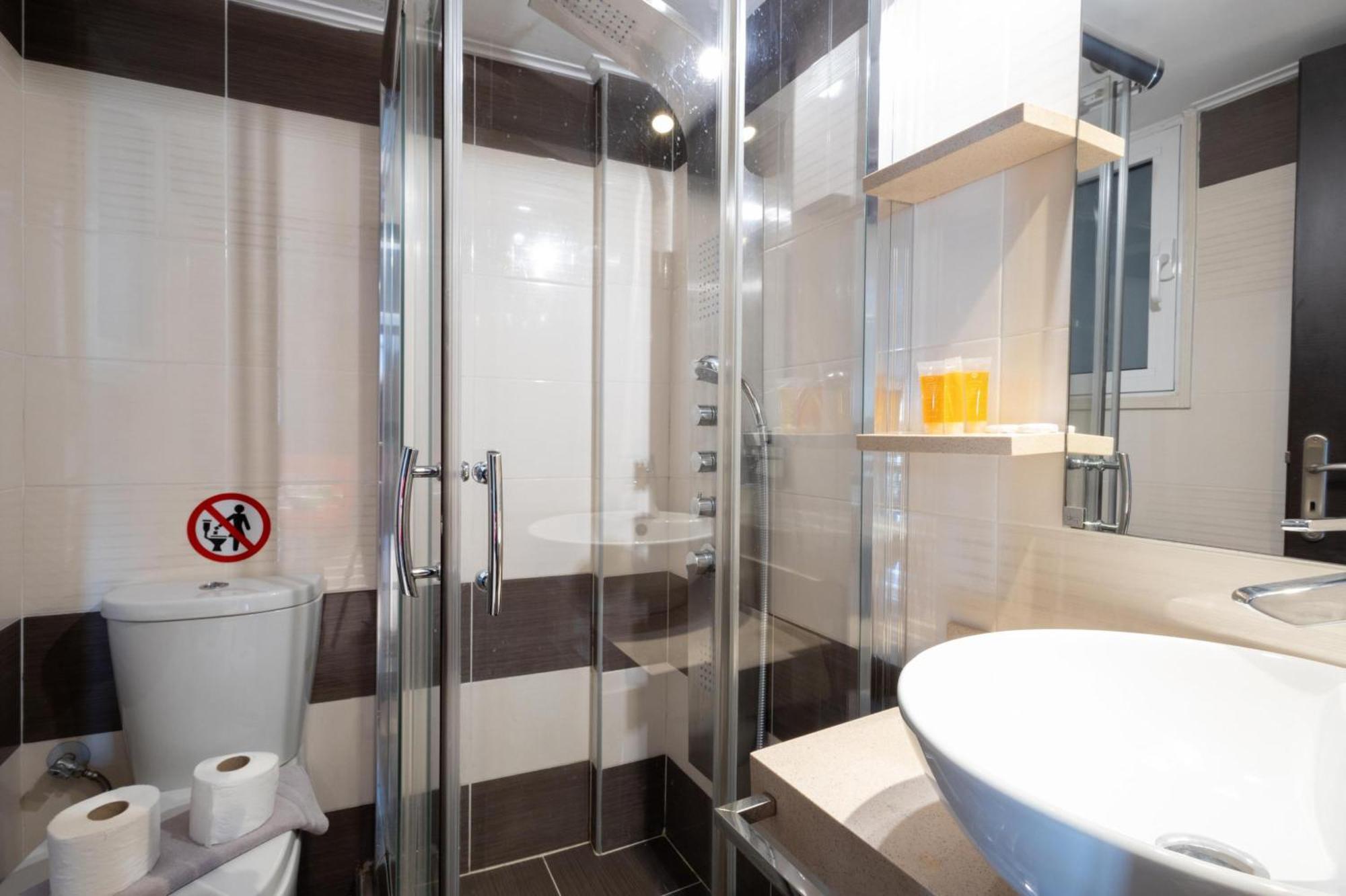 A Luxury & Comfortable Apt In Афины Экстерьер фото