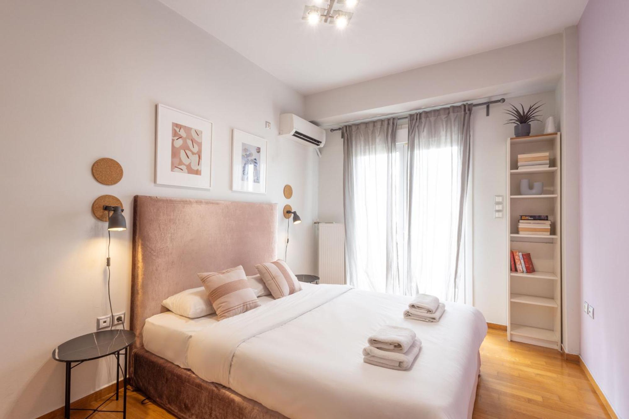 A Luxury & Comfortable Apt In Афины Экстерьер фото