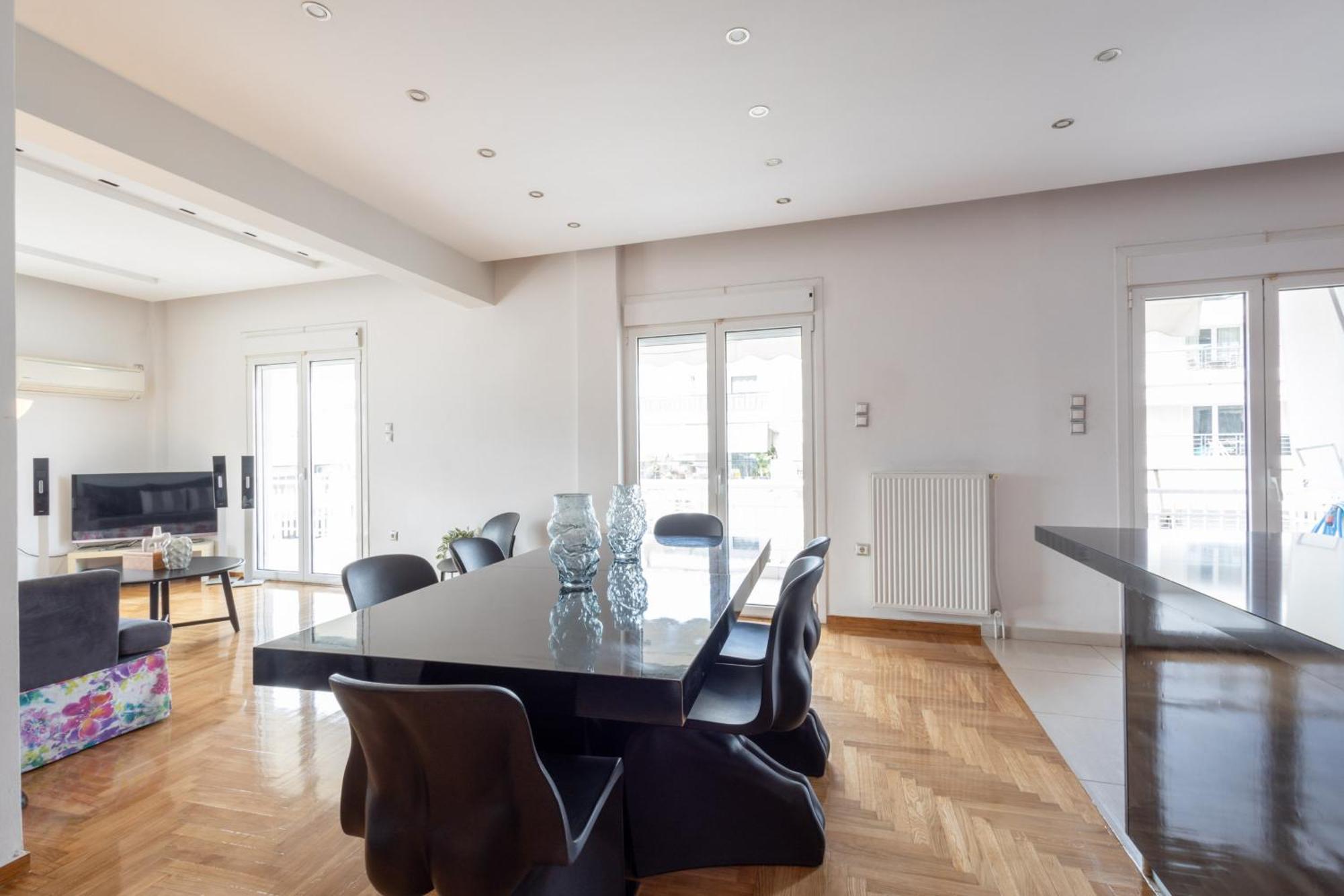A Luxury & Comfortable Apt In Афины Экстерьер фото